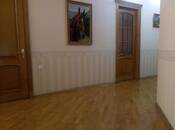 Satılır 11 otaqlı həyət evi/bağ evi 600 m², Gənclik m., photo 2 from 8