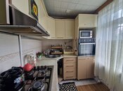 Satılır 2 otaqlı köhnə tikili 60 m², İnşaatçılar m., photo 6 from 8