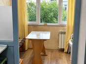 Satılır 2 otaqlı köhnə tikili 60 m², Elmlər Akademiyası m., photo 2 from 8