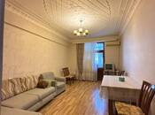 Продается 2-комн. вторичка 65 м², Ясамальский р., photo 1 from 8