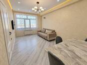 Сдается 3-комн. новостройка 93 м², м. Нефтчиляр, photo 1 from 8