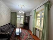 Продается 2-комн. вторичка 65 м², м. Ази Асланов, photo 2 from 8