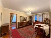 Продаётся 2-комн. вторичка 48 м², м. Иншаатчылар, photo 1 from 8