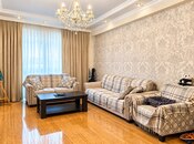 Продаётся 3-комн. новостройка 110 м², м. Кара Караев, photo 1 from 8