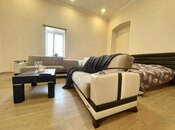 Satılır 1 otaqlı köhnə tikili 55 m², Səbail r., photo 1 from 6