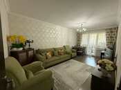 Satılır 3 otaqlı köhnə tikili 70 m², Xalqlar Dostluğu m., photo 1 from 8