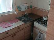 Satılır 2 otaqlı köhnə tikili 30 m², İnşaatçılar m., photo 4 from 6