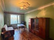 Satılır 2 otaqlı köhnə tikili 65 m², Əhmədli m., photo 1 from 8