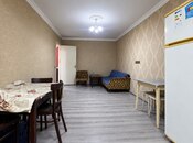 Продаётся 2-комн. вторичка 40 м², м. Элмляр Академиясы, photo 3 from 7