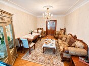 Satılır 3 otaqlı köhnə tikili 90 m², Qara Qarayev m., photo 2 from 8