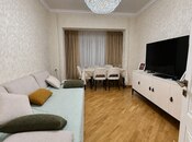 Продается 3-комн. вторичка 82 м², м. Мемар Аджеми, photo 1 from 8