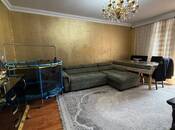 Продаётся 3-комн. вторичка 80 м², м. 28 мая, photo 1 from 8