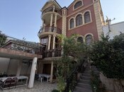 Satılır 7 otaqlı həyət evi/bağ evi 350 m², Qaraçuxur q., photo 1 from 8