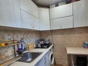 Satılır 2 otaqlı köhnə tikili 55 m², İnşaatçılar m., photo 7 from 8