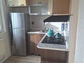 Satılır 2 otaqlı köhnə tikili 55 m², İnşaatçılar m., photo 3 from 6