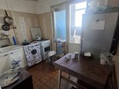 Satılır 2 otaqlı köhnə tikili 61 m², Massiv D q., photo 3 from 7