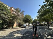 Satılır 3 otaqlı köhnə tikili 75 m², Xalqlar Dostluğu m., photo 1 from 8