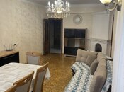 Satılır 3 otaqlı köhnə tikili 82 m², İnşaatçılar m., photo 2 from 7