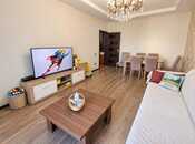 Satılır 3 otaqlı köhnə tikili 95 m², Qara Qarayev m., photo 2 from 8
