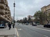 Satılır 2 otaqlı köhnə tikili 55 m², Elmlər Akademiyası m., photo 2 from 8