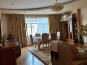 Сдаётся 3-комн. новостройка 135 м², м. Низами, photo 2 from 8