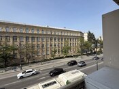 Satılır 3 otaqlı köhnə tikili 70 m², Elmlər Akademiyası m., photo 1 from 8