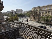 Satılır 3 otaqlı köhnə tikili 70 m², Elmlər Akademiyası m., photo 2 from 8