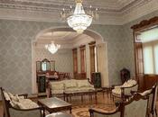 İcarəyə verilir 5 otaqlı köhnə tikili 350 m², Sahil m., photo 6 from 8