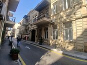 Satılır 2 otaqlı köhnə tikili 45 m², Sahil m., photo 1 from 8