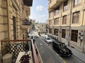 Satılır 5 otaqlı köhnə tikili 140 m², Nizami m., photo 2 from 8