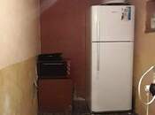 Satılır 2 otaqlı köhnə tikili 75 m², Nizami m., photo 5 from 8