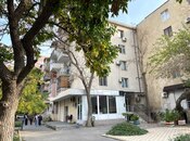 Satılır 2 otaqlı köhnə tikili 60 m², Elmlər Akademiyası m., photo 1 from 8