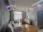 Продается 3-комн. новостройка 80 м², м. Нефтчиляр, photo 1 from 8