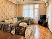 Сдается 3-комн. новостройка 125 м², м. Низами, photo 2 from 8