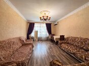 Продаётся 2-комн. вторичка 60 м², м. Кара Караев, photo 2 from 5