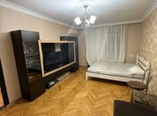 Продаётся 1-комн. вторичка 43 м², м. Элмляр Академиясы, photo 1 from 8