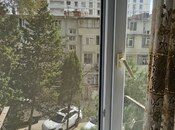Satılır 2 otaqlı köhnə tikili 50 m², İnşaatçılar m., photo 1 from 8