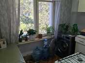Satılır 2 otaqlı köhnə tikili 56 m², İnşaatçılar m., photo 8 from 8