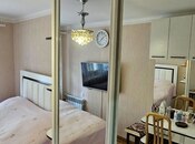 Satılır 2 otaqlı köhnə tikili 65 m², İnşaatçılar m., photo 3 from 8