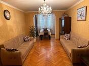 Продается 3-комн. вторичка 70 м², м. Низами, photo 1 from 8