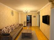 Satılır 4 otaqlı köhnə tikili 58 m², İnşaatçılar m., photo 1 from 6
