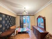 Satılır 2 otaqlı köhnə tikili 60 m², Yasamal r., photo 1 from 8