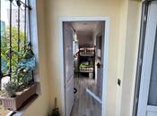 Satılır 2 otaqlı köhnə tikili 60 m², İnşaatçılar m., photo 8 from 8