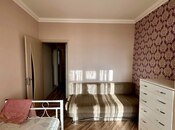 Продаётся 3-комн. вторичка 70 м², м. Ази Асланов, photo 4 from 8