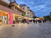 Продаётся 2-комн. вторичка 45 м², м. Кара Караев, photo 2 from 8