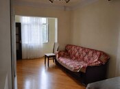 Satılır 2 otaqlı köhnə tikili 45 m², Azadlıq Prospekti m., photo 2 from 8
