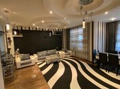 Сдается 3-комн. новостройка 130 м², м. Иншаатчылар, photo 1 from 8