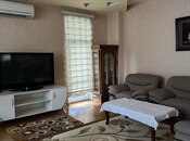 Сдаётся 3-комн. новостройка 135 м², м. Низами, photo 2 from 8