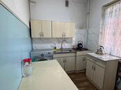 Satılır 4 otaqlı köhnə tikili 110 m², İnşaatçılar m., photo 8 from 8