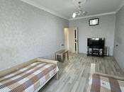 Satılır 2 otaqlı köhnə tikili 65 m², Əhmədli m., photo 1 from 8